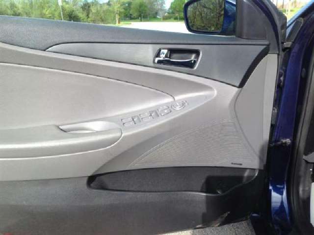 2011 Hyundai Sonata SE 4dr Sedan 6A